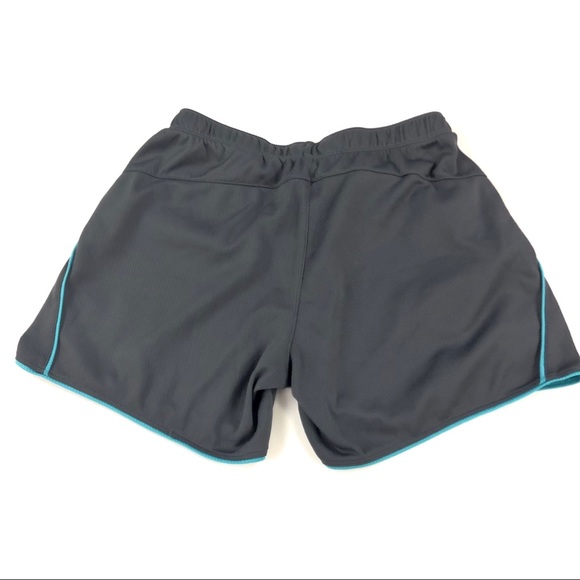 Reebok Women’s Gray Work Out Shorts M - Picture 3 of 5